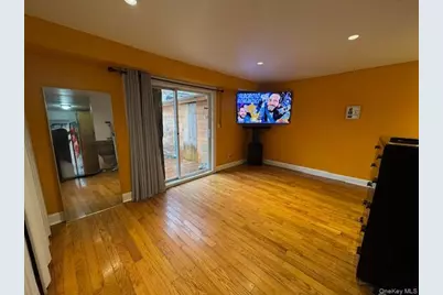 227 Hill Rise, Calverton, NY 11933 - Photo 10