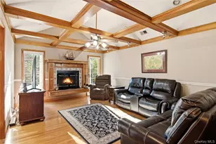 11 Vermont Ave, Port Jefferson Station, NY 11776 - Photo 8