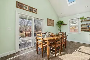 31 Cardoza Ave, Mohegan Lake, NY 10547 - Photo 8