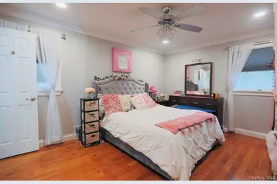 407 Tree Road, South Setauket, NY 11720 - Photo 10