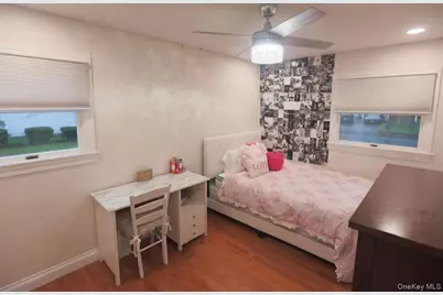 407 Tree Road, South Setauket, NY 11720 - Photo 12