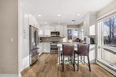 16 Highclere Lane #A, Valhalla, NY 10595 - Photo 8