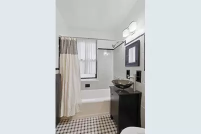 69-40 Yellowstone Boulevard #121, Forest Hills, NY 11375 - Photo 14