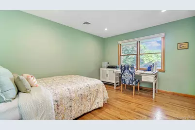 181 Landing Lane, Calverton, NY 11933 - Photo 22