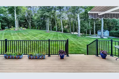 181 Landing Lane, Calverton, NY 11933 - Photo 30