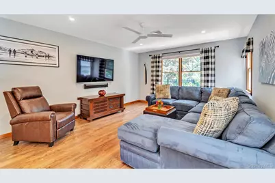 181 Landing Lane, Calverton, NY 11933 - Photo 16