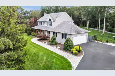 181 Landing Lane, Calverton, NY 11933 - Photo 4