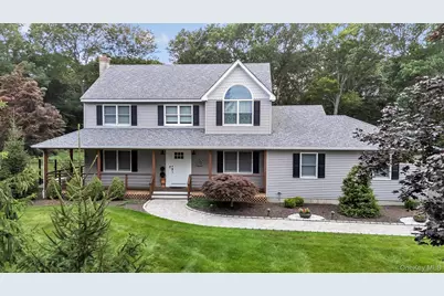 181 Landing Lane, Calverton, NY 11933 - Photo 2