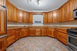 24 Beechwood Dr, Lawrence, NY 11559 - Photo 34