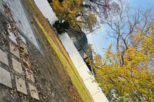11 Elm St, Islip, NY 11751 - Photo 6