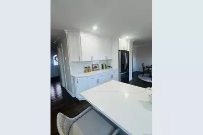 11 Elm Street, Islip, NY 11751 - Photo 14