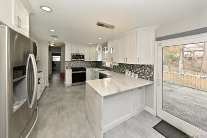 25 Flint Drive, Spring Valley, NY 10977 - Photo 6