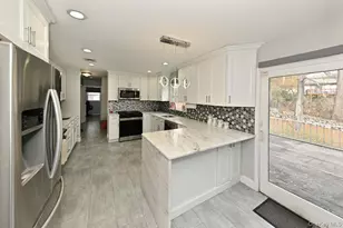 25 Flint Dr, Spring Valley, NY 10977 - Photo 6