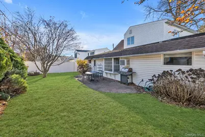 25 March Lane, Westbury, NY 11590 - Photo 16