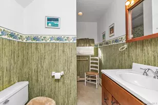 25 March Ln, Westbury, NY 11590 - Photo 14