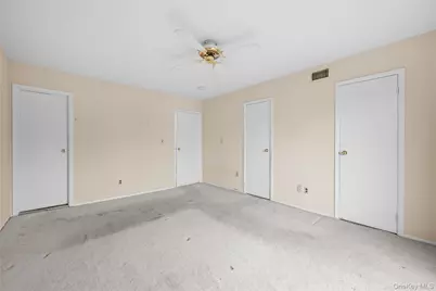 64 Stanford Court, Wantagh, NY 11793 - Photo 18