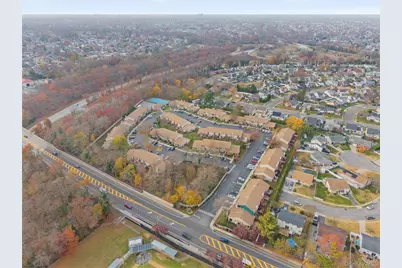 64 Stanford Court, Wantagh, NY 11793 - Photo 34