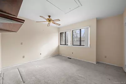 64 Stanford Court, Wantagh, NY 11793 - Photo 14