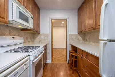 2303 Palmer Avenue #F, New Rochelle, NY 10801 - Photo 8