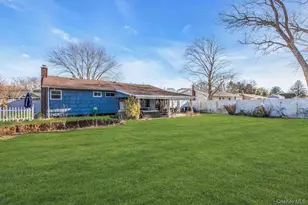 128 Wyandanch Rd, Sayville, NY 11782 - Photo 32