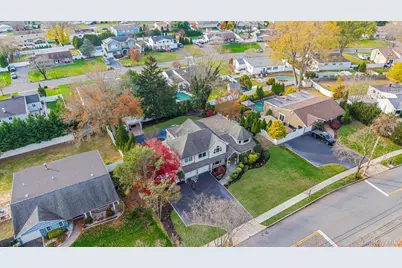 310 Terry Road, Smithtown, NY 11787 - Photo 42