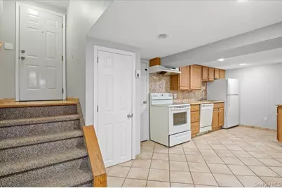 8 Garfield Avenue #2, Farmingdale, NY 11735 - Photo 2