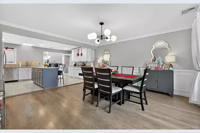 54 W 2nd Street, Freeport, NY 11520 - Photo 4