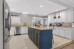 54 W 2nd St, Freeport, NY 11520 - Photo 8