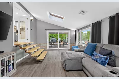 54 W 2nd Street, Freeport, NY 11520 - Photo 16