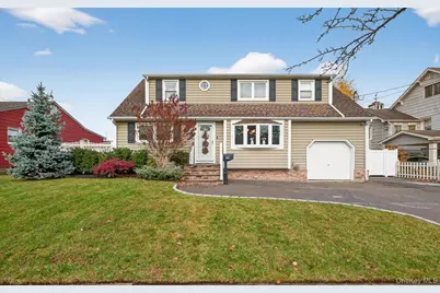 54 W 2nd Street, Freeport, NY 11520 - Photo 2