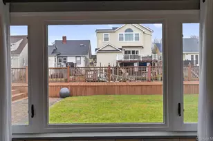 54 W 2nd St, Freeport, NY 11520 - Photo 20