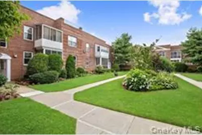 285 Central Avenue #D-7, Lawrence, NY 11559 - Photo 2