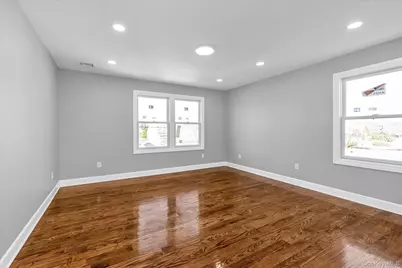 33 Prentice Road, Levittown, NY 11756 - Photo 18