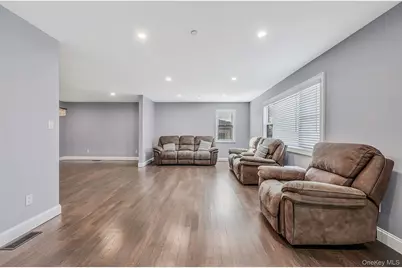 449 Nassau Avenue, Freeport, NY 11520 - Photo 14
