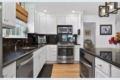 2 Mountain Avenue, Bayville, NY 11709 - Photo 8