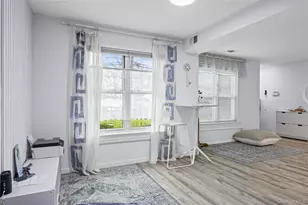 175 Main Ave, Wheatley Heights, NY 11798 - Photo 8