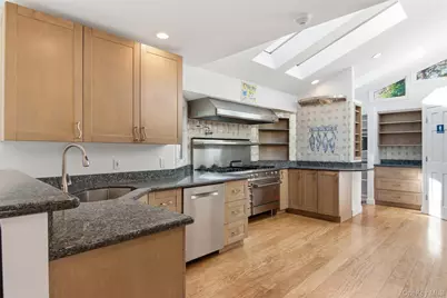 6 Vingut Lane, Setauket, NY 11733 - Photo 14