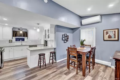 27 Kirby Lane, Ronkonkoma, NY 11779 - Photo 8