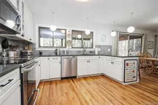 5 Van Ct, Hyde Park, NY 12538 - Photo 8