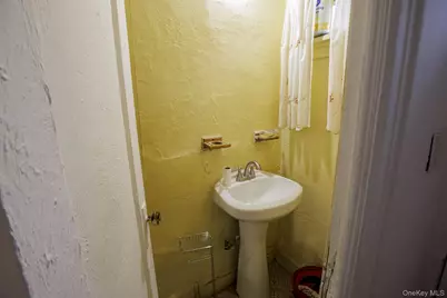 21819 139th Avenue, Springfield Gardens, NY 11413 - Photo 20