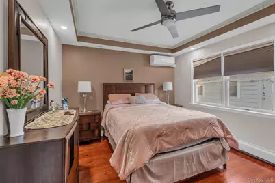 95 Liberty Boulevard, Valley Stream, NY 11580 - Photo 8