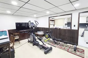 48-37 192nd St, Fresh Meadows, NY 11365 - Photo 14