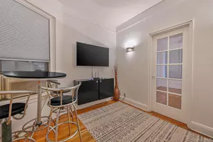 228 W 17th St, New York, NY 10011 - Photo 2