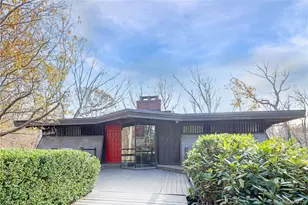 270 Sachem Hill Pl, Saint James, NY 11780 - Photo 18