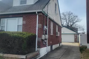 119-24 203rd St, Saint Albans, NY 11412 - Photo 18