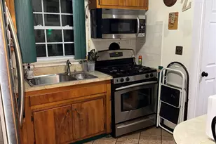 136-39 220th Pl, Springfield Gardens, NY 11413 - Photo 6