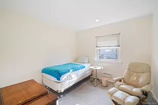 11 Fordham Dr, Plainview, NY 11803 - Photo 32