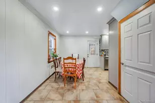 626 Winthrop Dr, Uniondale, NY 11553 - Photo 18