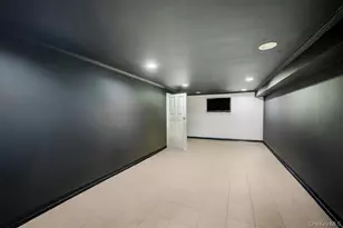 626 Winthrop Dr, Uniondale, NY 11553 - Photo 38