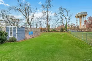 626 Winthrop Dr, Uniondale, NY 11553 - Photo 8